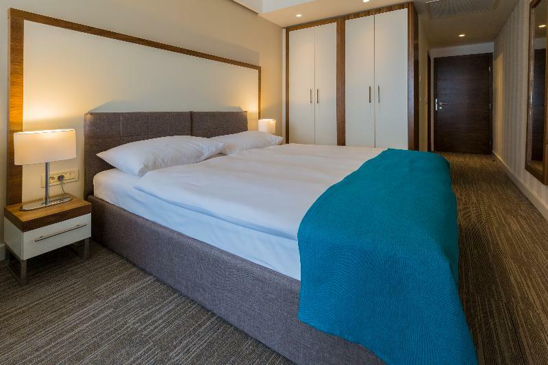 סלצה Hotel Katarina מראה חיצוני תמונה